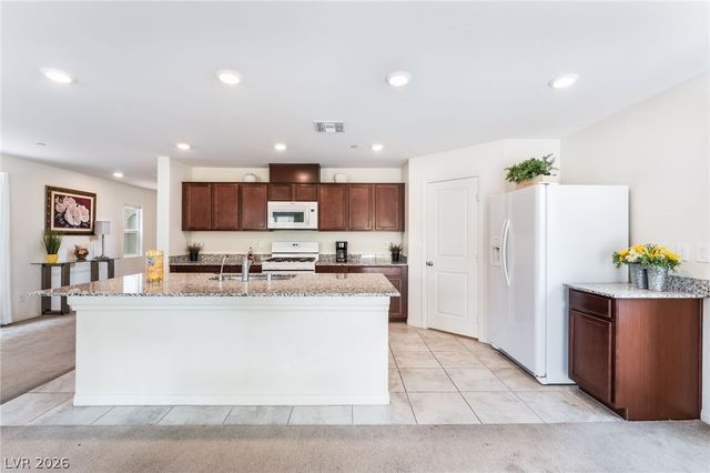 6631 Frosted Harvest Avenue, Las Vegas, NV 89108
