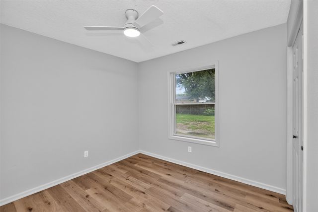 2819 E 37th Street, Des Moines, IA 50317