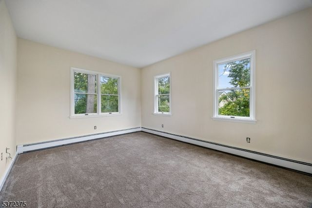 250 Woodcliff Ave, Little Falls Twp., NJ 07424