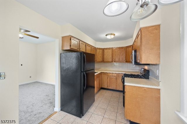 250 Woodcliff Ave, Little Falls Twp., NJ 07424