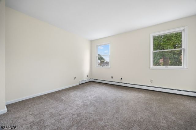 250 Woodcliff Ave, Little Falls Twp., NJ 07424