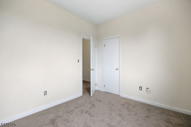 250 Woodcliff Ave, Little Falls Twp., NJ 07424