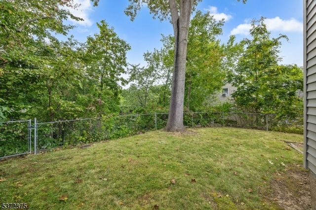 250 Woodcliff Ave, Little Falls Twp., NJ 07424