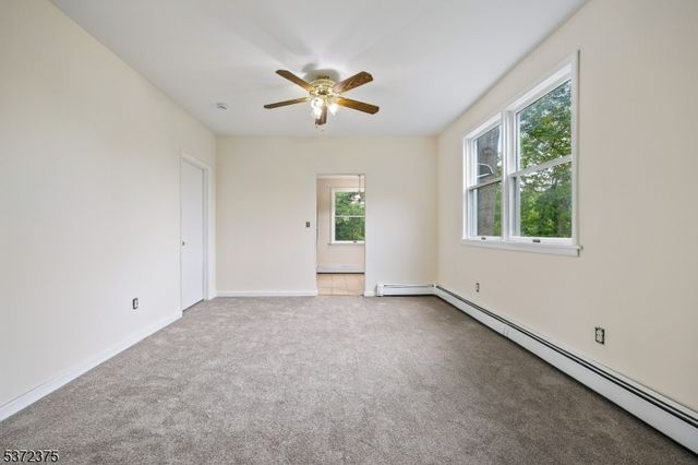 250 Woodcliff Ave, Little Falls Twp., NJ 07424