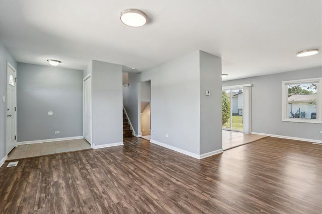 18853 Cedar Court, Country Club Hills, IL 60478