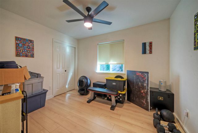 8406 Los Ranchos DR, Austin, TX 78749
