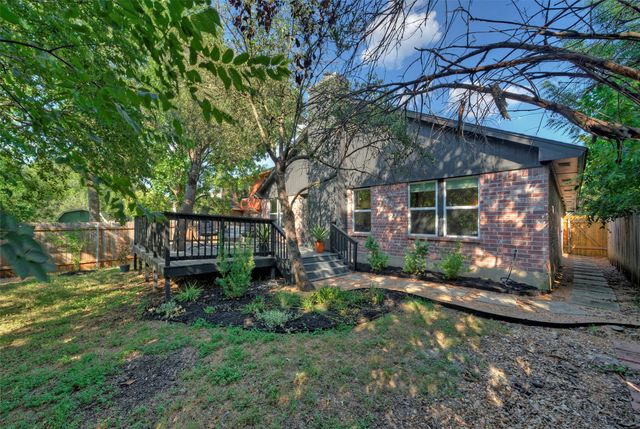 8406 Los Ranchos DR, Austin, TX 78749