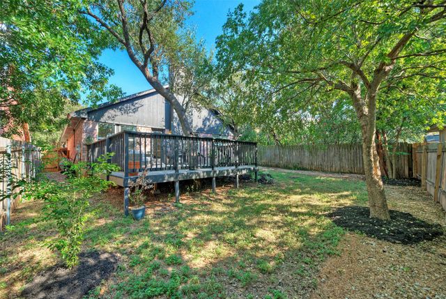 8406 Los Ranchos DR, Austin, TX 78749