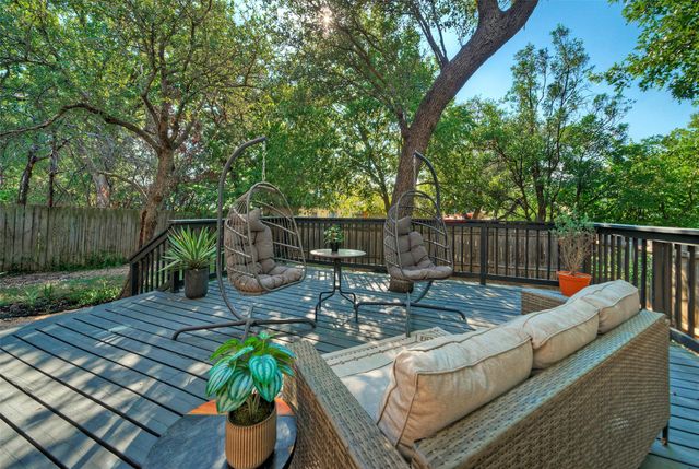 8406 Los Ranchos DR, Austin, TX 78749