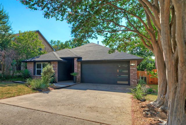 8406 Los Ranchos DR, Austin, TX 78749