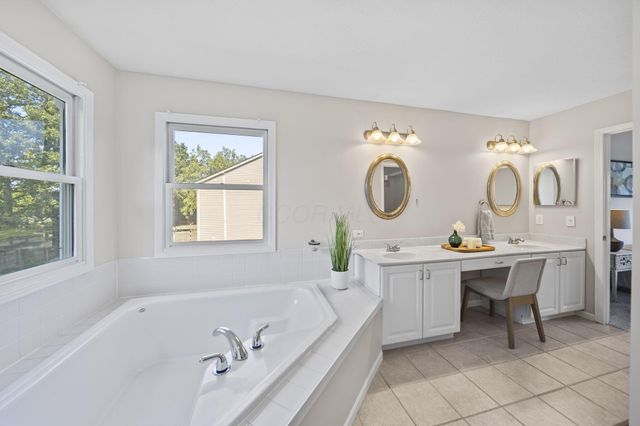 867 Wallace Drive, Delaware, OH 43015