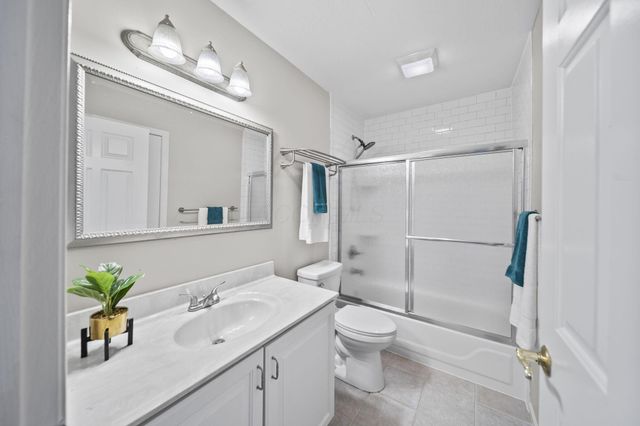 867 Wallace Drive, Delaware, OH 43015