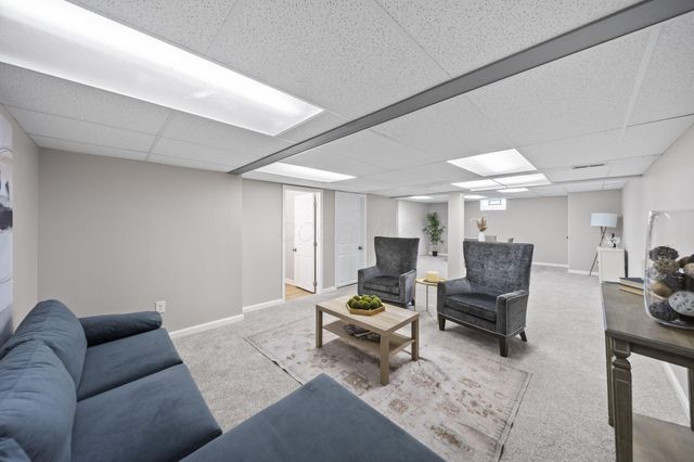867 Wallace Drive, Delaware, OH 43015