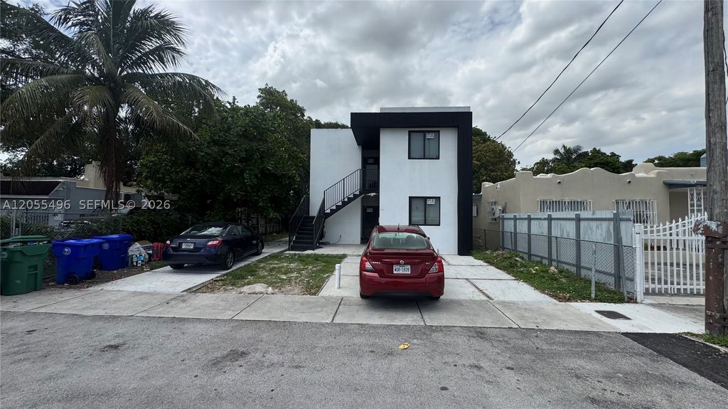 1244 NW 32nd St, Miami, FL 33142