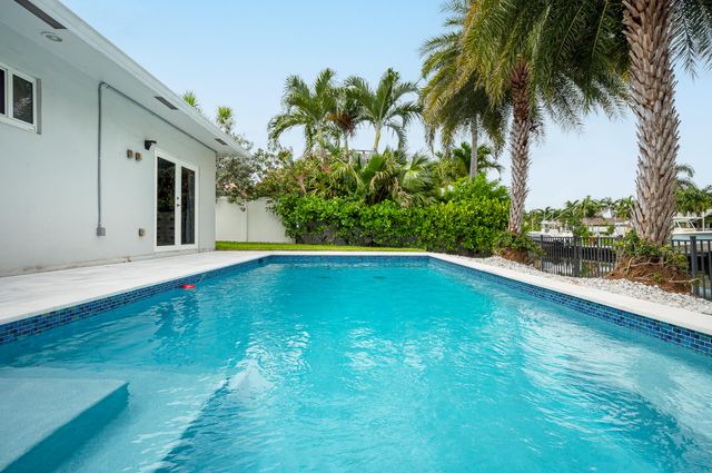 249 SE 3RD Avenue, Pompano Beach, FL 33060