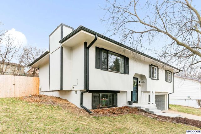 12742 Fowler Circle, Omaha, NE 68164