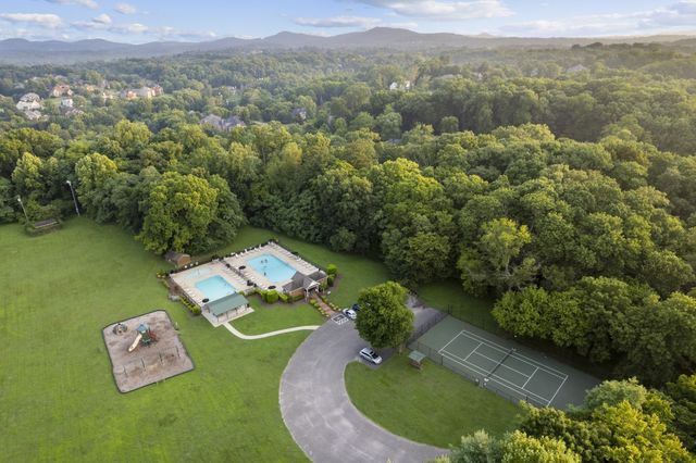 1015 Crimson Clover Dr, Brentwood, TN 37027