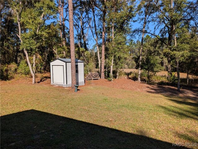 10151 N Athenia Drive, Citrus Springs, FL 34434