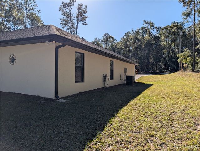 10151 N Athenia Drive, Citrus Springs, FL 34434