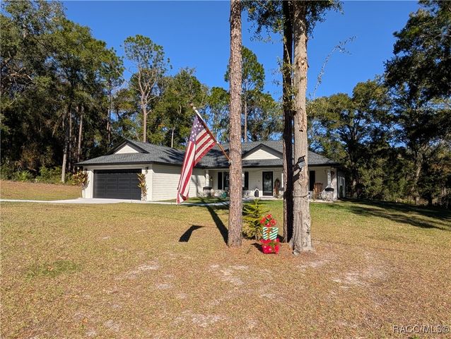10151 N Athenia Drive, Citrus Springs, FL 34434