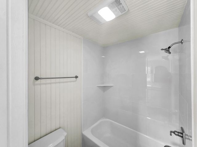 381 County Road 4390, Hillister, TX 77624