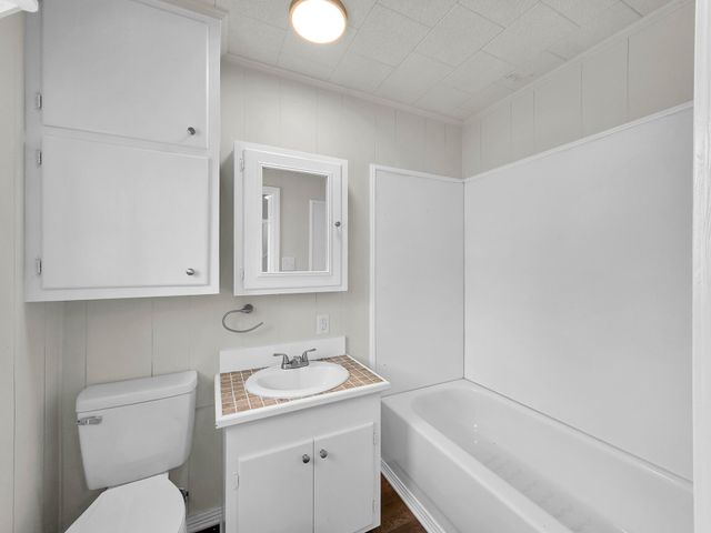 381 County Road 4390, Hillister, TX 77624