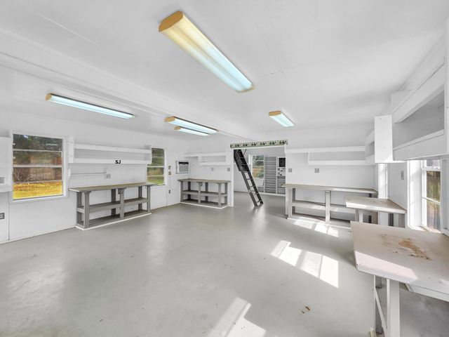 381 County Road 4390, Hillister, TX 77624