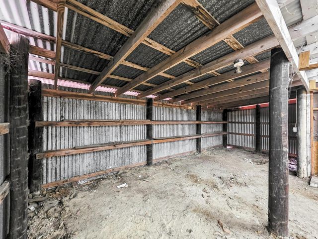 381 County Road 4390, Hillister, TX 77624