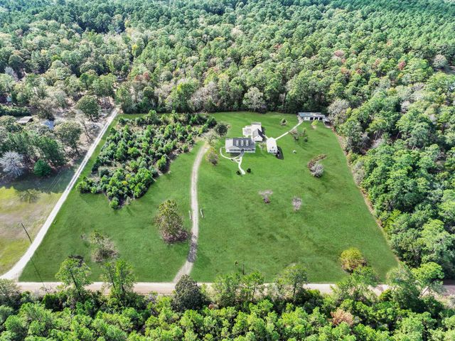 381 County Road 4390, Hillister, TX 77624