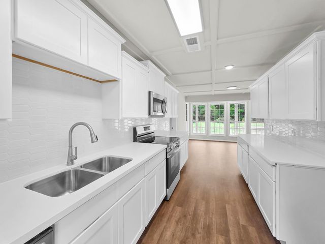 381 County Road 4390, Hillister, TX 77624