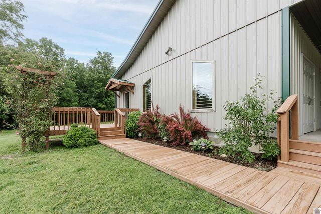 1430 Spence Chapel Road, Mayfield, KY 42066