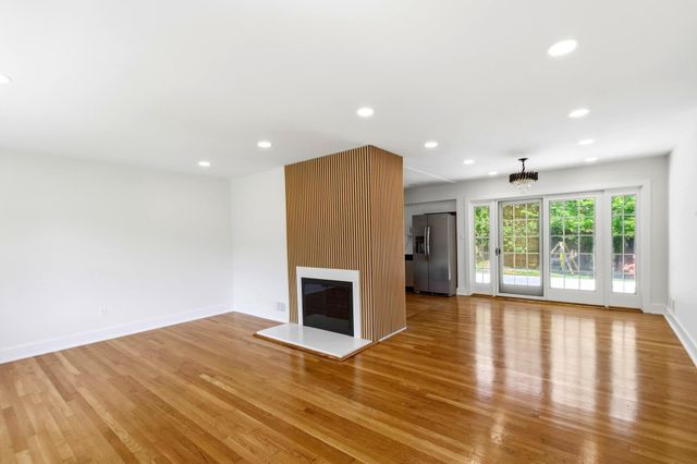 7708 JANSEN DR, Springfield, VA 22152