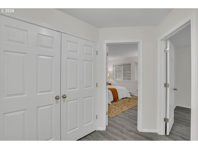 5063 Sw FOOTHILLS Dr F, Lake Oswego, OR 97034