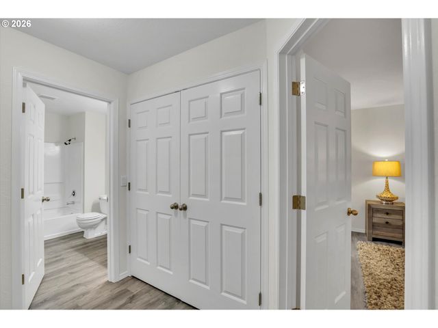 5063 Sw FOOTHILLS Dr F, Lake Oswego, OR 97034