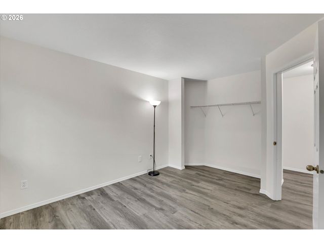 5063 Sw FOOTHILLS Dr F, Lake Oswego, OR 97034