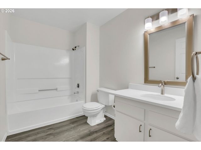 5063 Sw FOOTHILLS Dr F, Lake Oswego, OR 97034