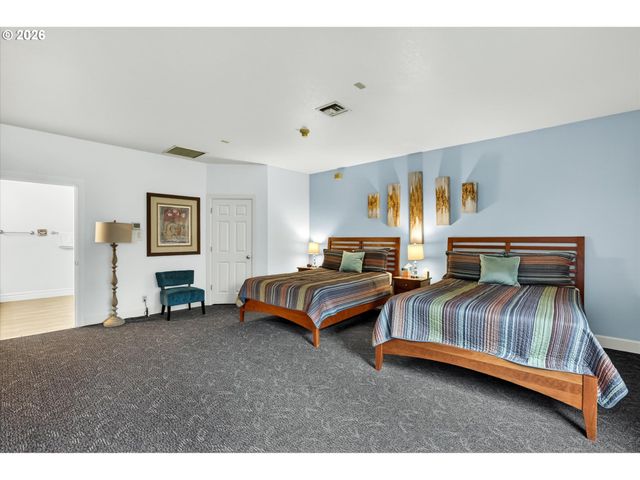 5063 Sw FOOTHILLS Dr F, Lake Oswego, OR 97034