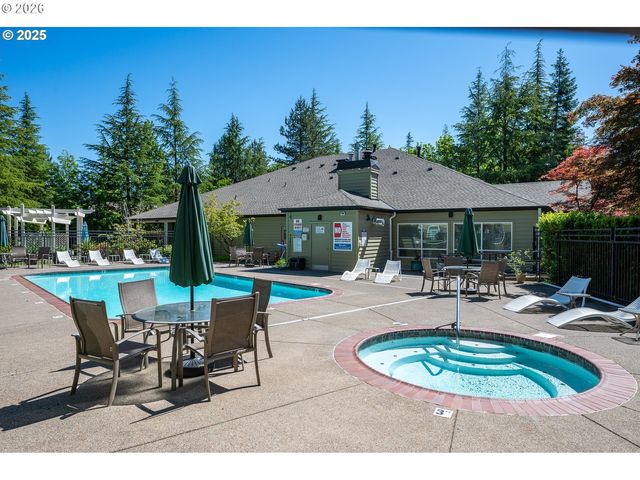 5063 Sw FOOTHILLS Dr F, Lake Oswego, OR 97034