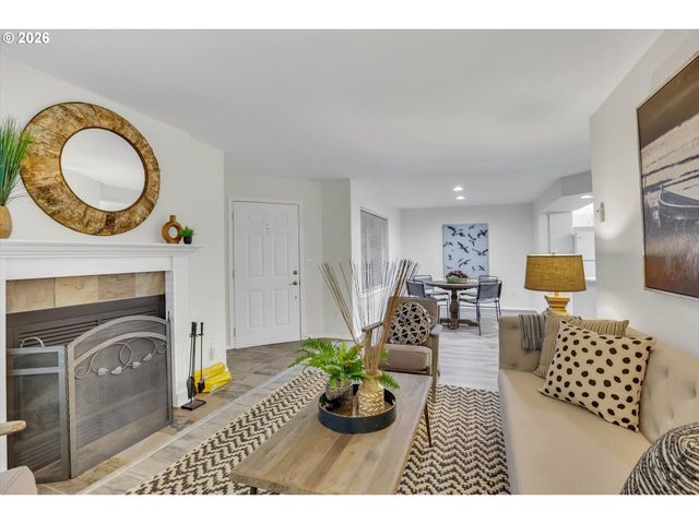 5063 Sw FOOTHILLS Dr F, Lake Oswego, OR 97034