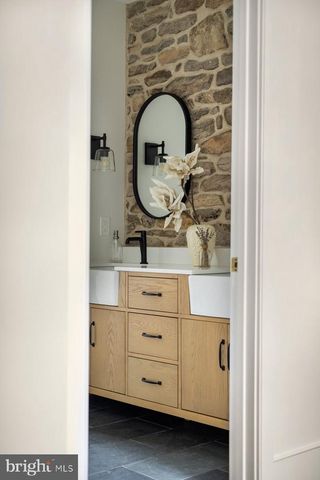465 E STATE ST, Doylestown, PA 18901