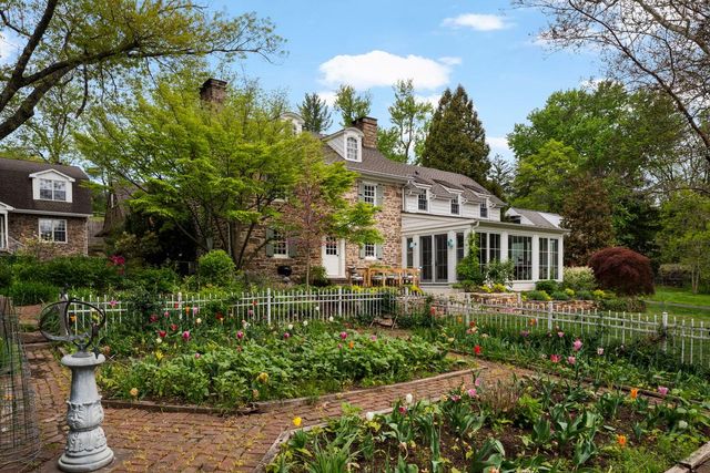 465 E STATE ST, Doylestown, PA 18901