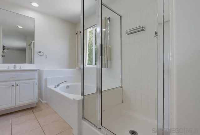 2980 Oakstone Creek Pl, Escondido, CA 92027