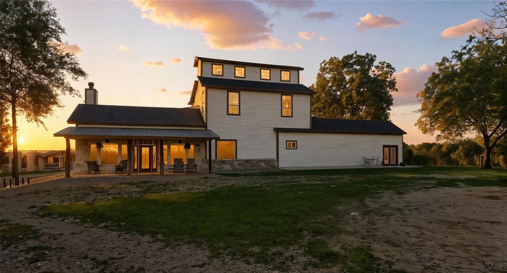 2410 FM 1680, Moulton, TX 78941