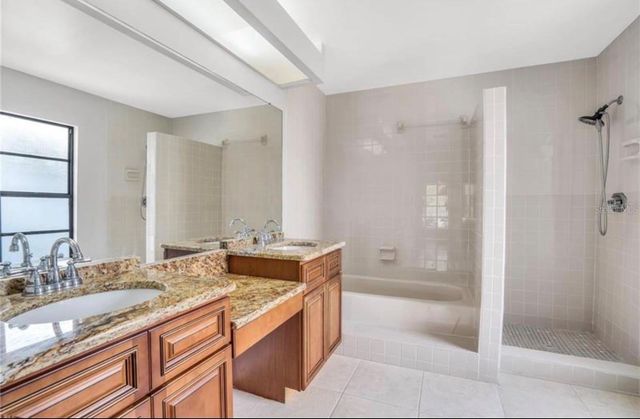 16208 PEBBLEBROOK DRIVE, Tampa, FL 33624