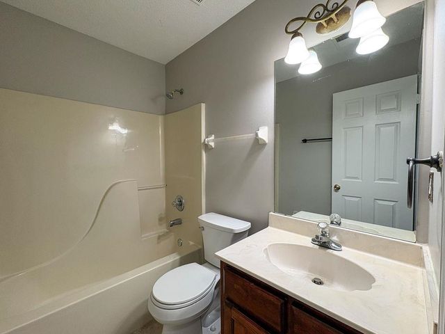 8998 GRACIE LN, Memphis, TN 38016