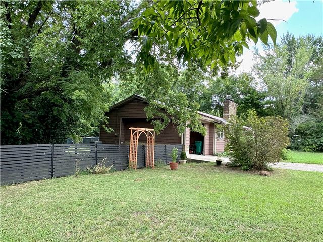 402 Phillips Street, West Fork, AR 72774
