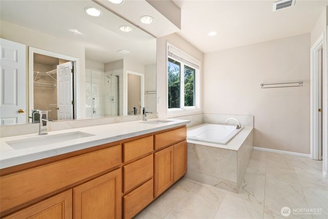 20534 NE 33rd Court NE, Sammamish, WA 98074