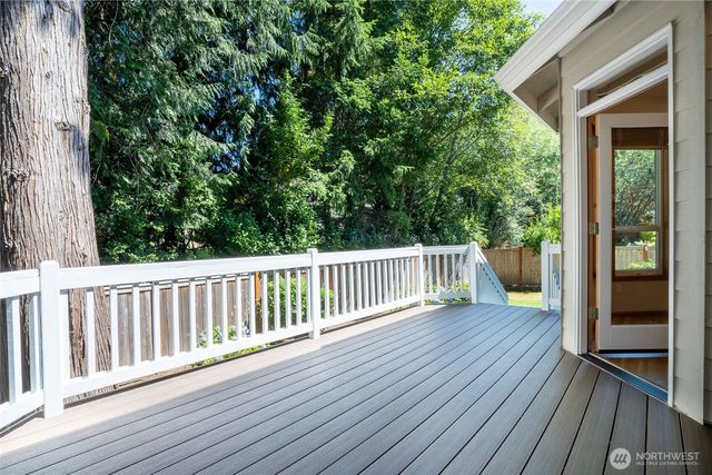 20534 NE 33rd Court NE, Sammamish, WA 98074