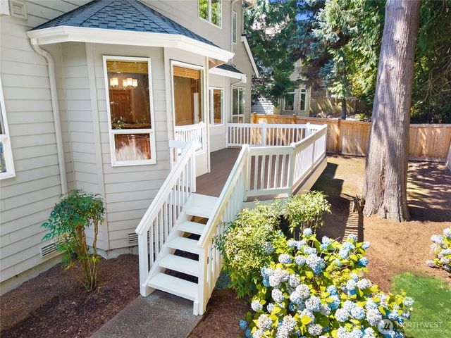 20534 NE 33rd Court NE, Sammamish, WA 98074