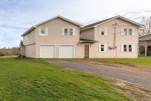 5180 Orangeport Road, Clay, NY 13029